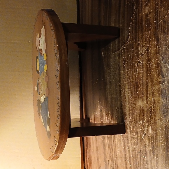 Vintage 1980s Wooden Country Folkart Grandmacore Stool - Picture 3 of 3